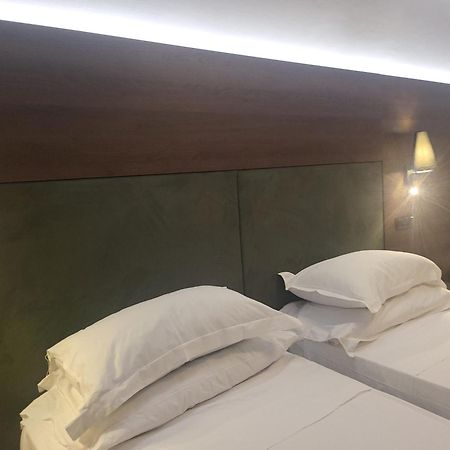 La Locanda Di Castromediano คาสเตลเมซซาโน ภายนอก รูปภาพ