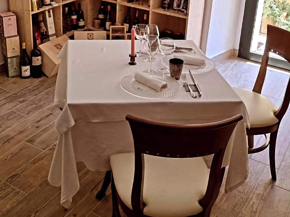La Locanda Di Castromediano คาสเตลเมซซาโน ภายนอก รูปภาพ