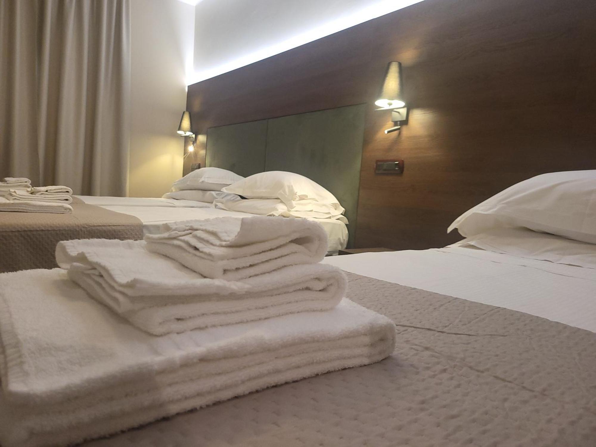 La Locanda Di Castromediano คาสเตลเมซซาโน ภายนอก รูปภาพ