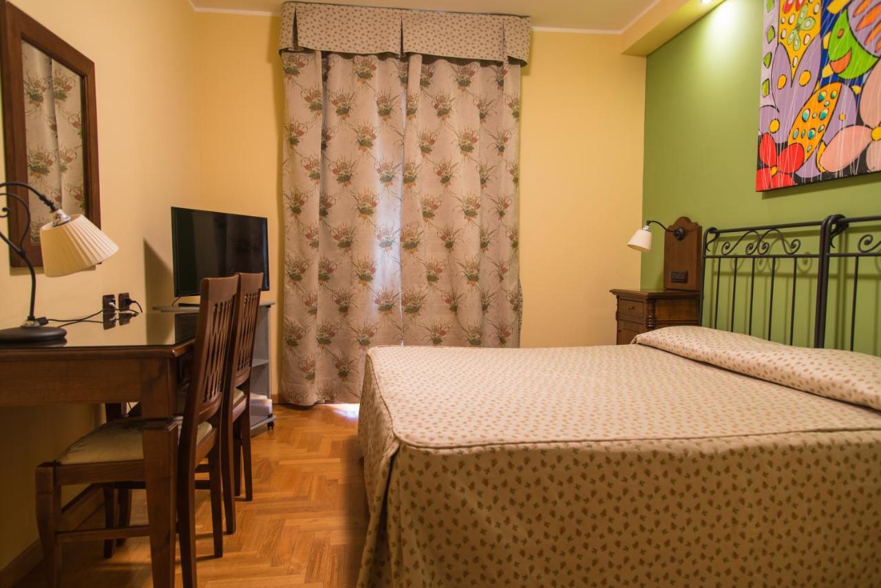 La Locanda Di Castromediano คาสเตลเมซซาโน ภายนอก รูปภาพ